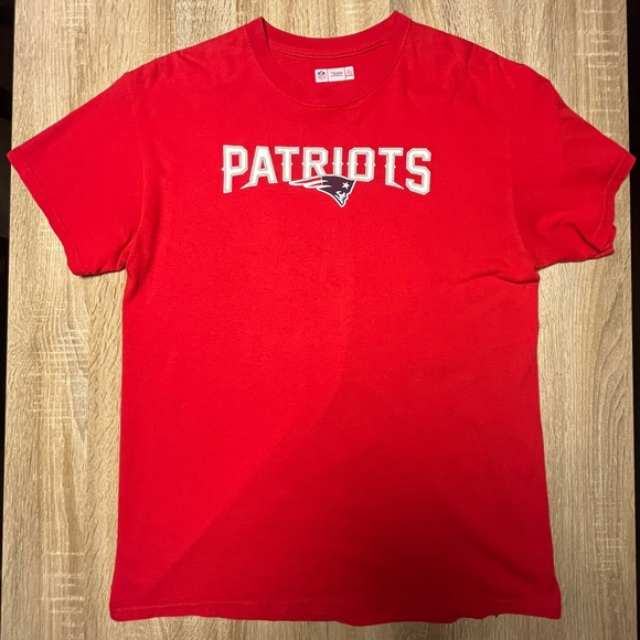 New England Patriots Rob Gronkowski #87 Red Alternate TShirt Jersey - Picture 2 of 3